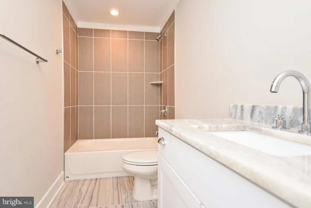 Photo of 4909 QUEENSBURY ROAD