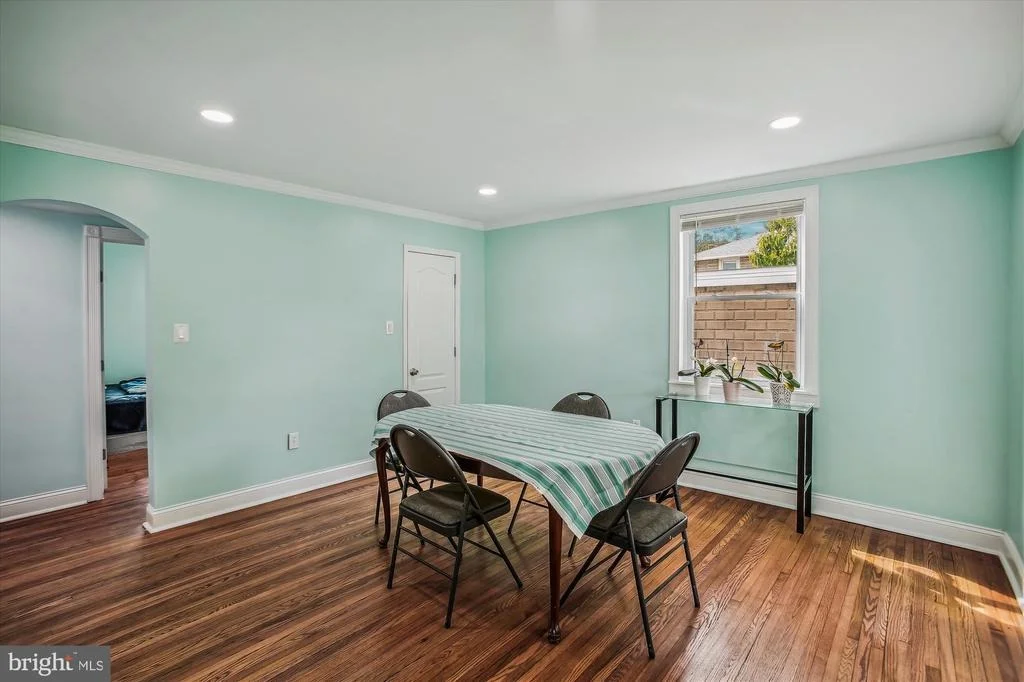 Photo of 904 OAK STREET