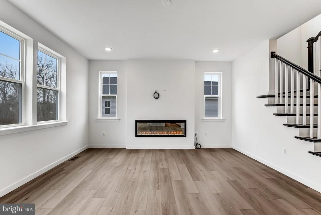 Photo of 2063 SPRINGVALE DRIVE