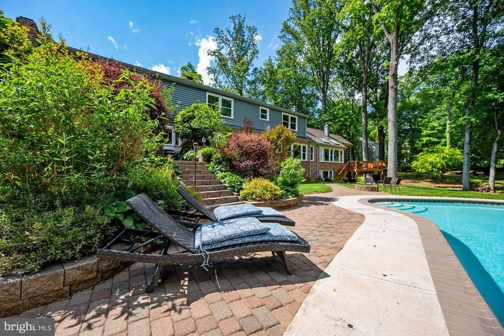Photo of 11416 VALE ROAD