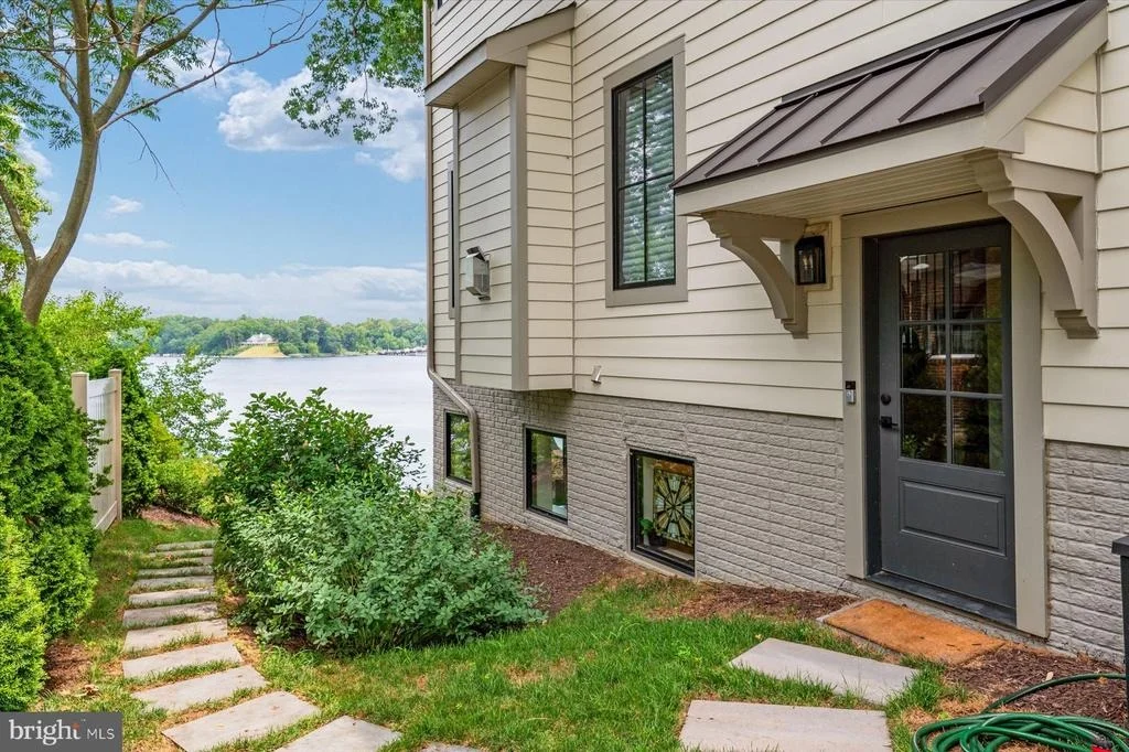 Photo of 20 SHORE WALK ROAD