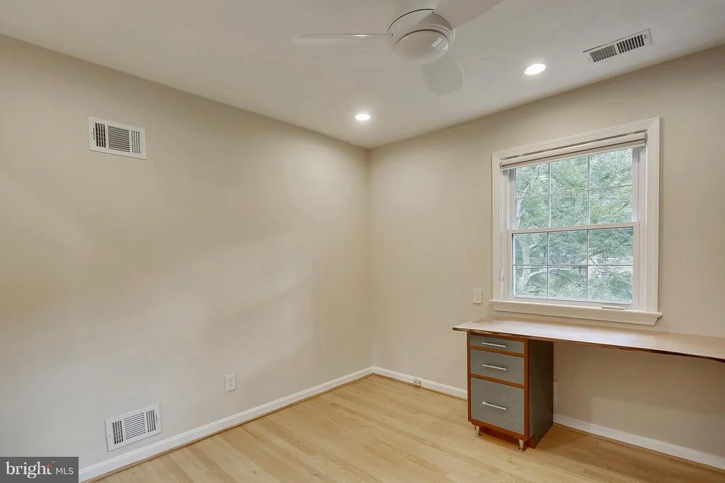 Photo of 2124 EDGEWATER PARKWAY