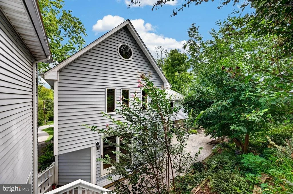 Photo of 100 HILLSIDE ROAD