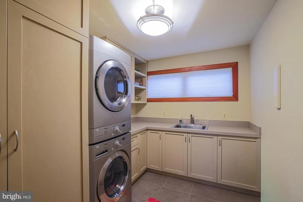 Photo of 6300 SHELRICK DRIVE