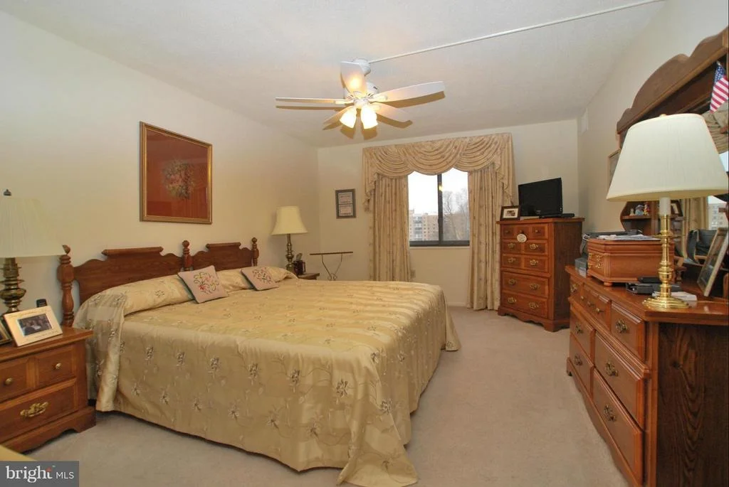 Photo of Unit 703 at 15100 INTERLACHEN DRIVE