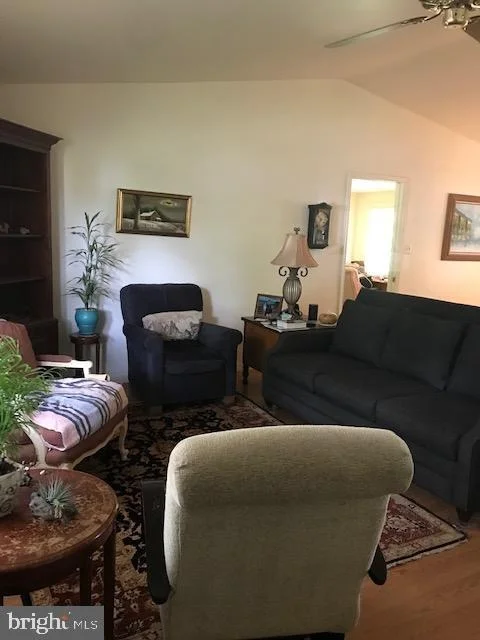 Photo of 17528 COLLIER CIRCLE