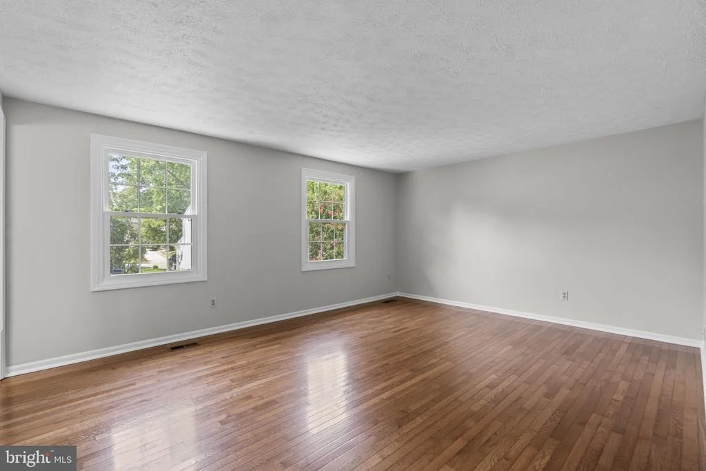 Photo of 8064 RED JACKET WAY