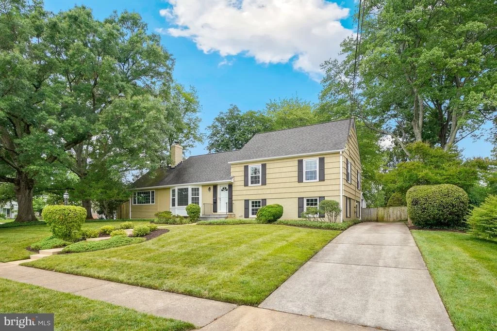 Photo of 8524 DOTER DRIVE