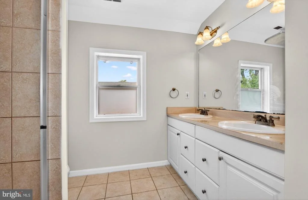 Photo of 1406 WALNUT AVENUE