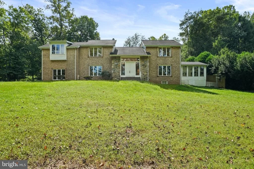 Photo of 10320 GLEN ROAD
