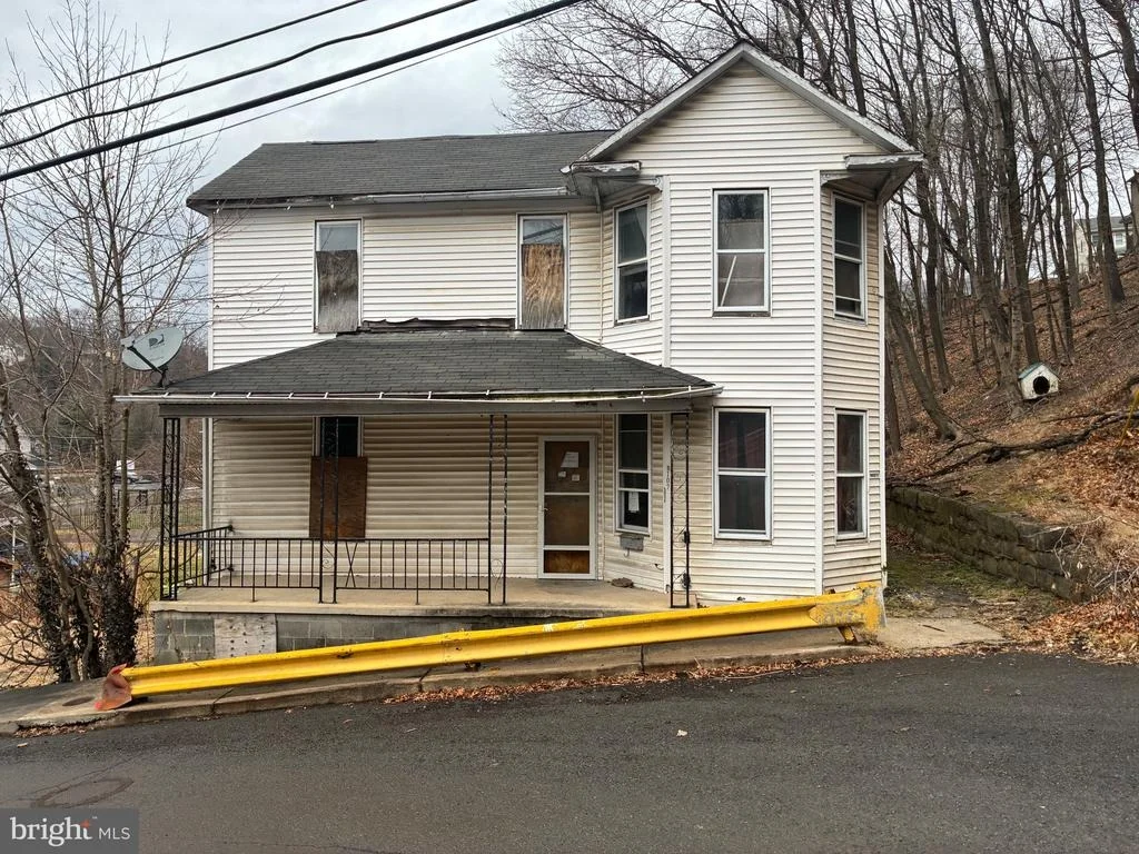 Photo of 107 OAKVIEW DRIVE