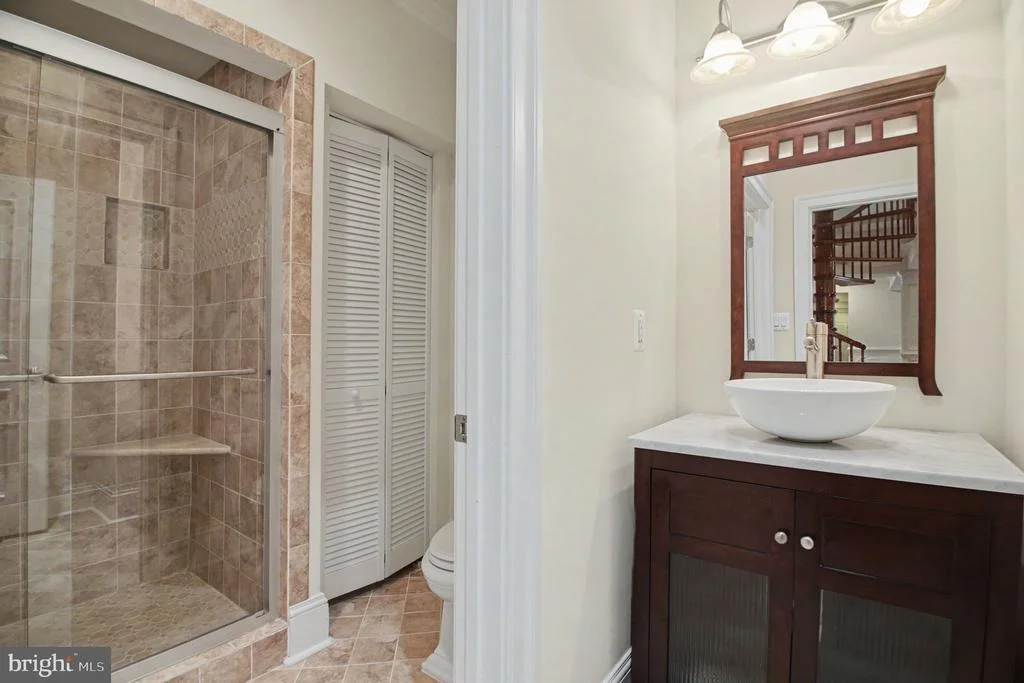 Photo of 5985 SAINT CATHERINES LANE