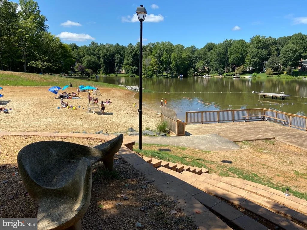 Photo of 15084 HOLLEYSIDE DRIVE