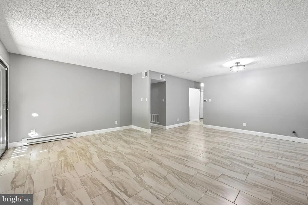 Photo of Unit 204 at 204 BROMLEY ESTATES