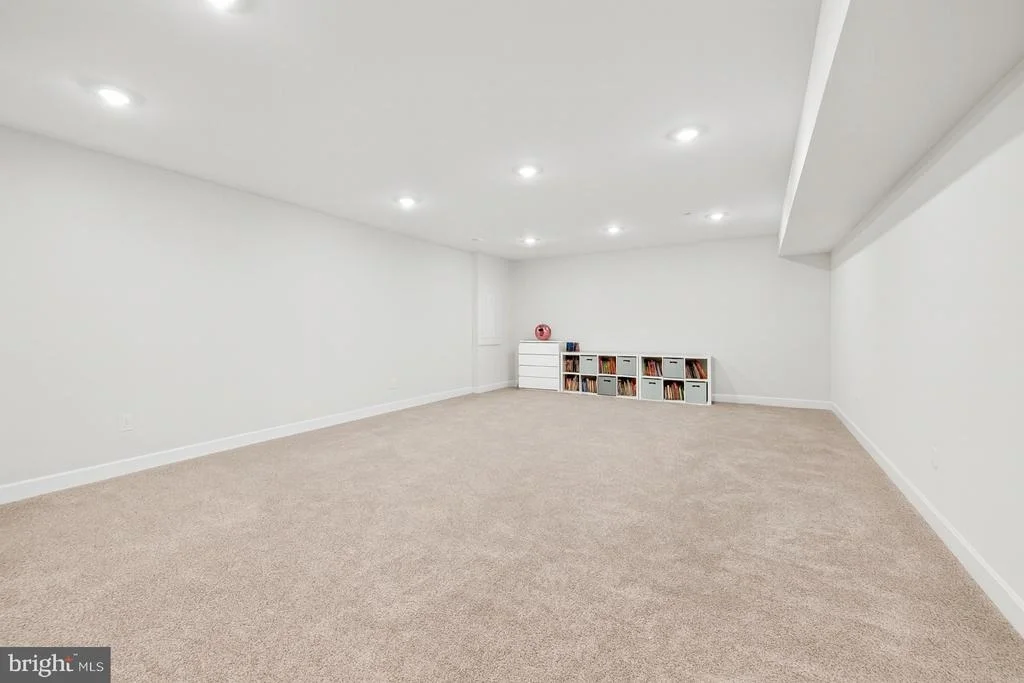 Photo of 7973 LAWNDALE CIRCLE