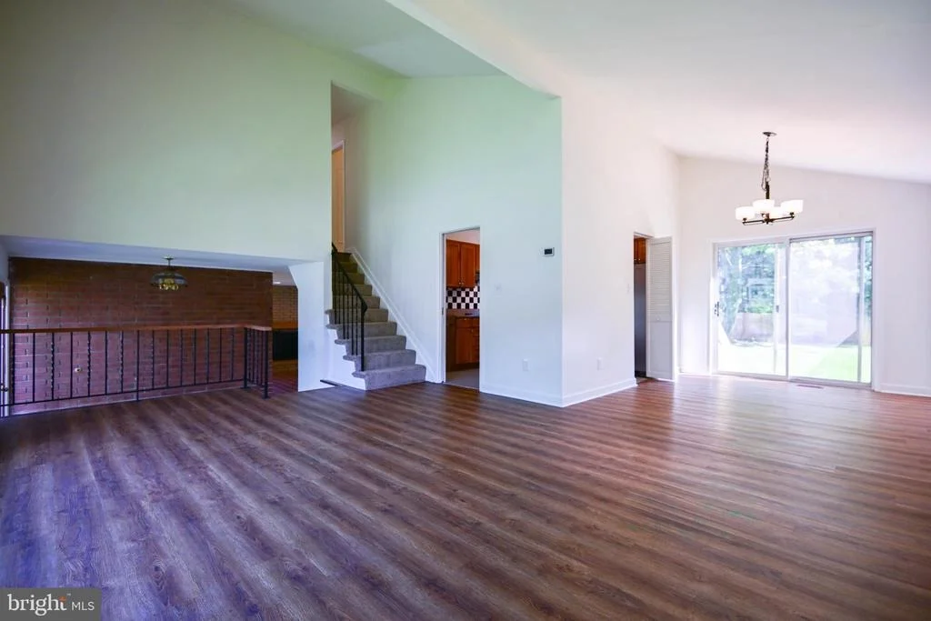 Photo of 916 BEAVERBANK CIRCLE
