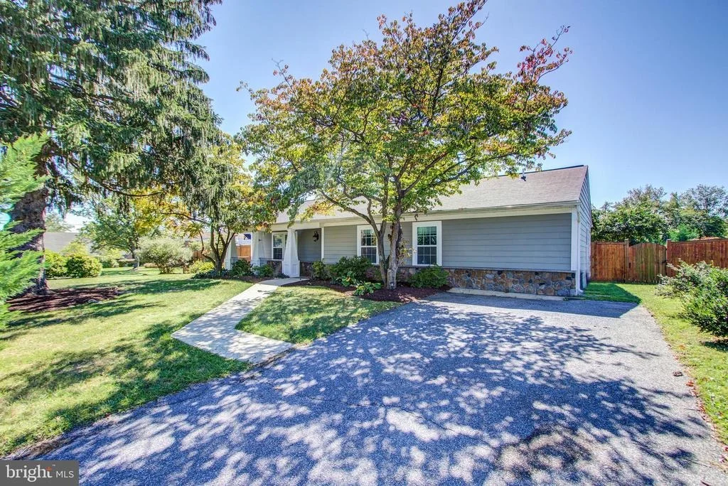 Photo of 7511 SANDY SPRING ROAD
