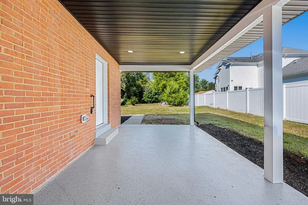 Photo of 305 RIVER BEND ROAD