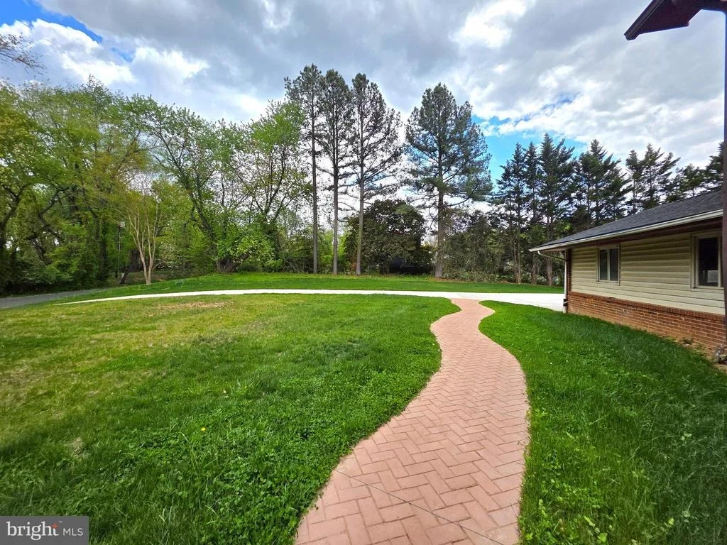 Photo of 21010 DELTA DRIVE