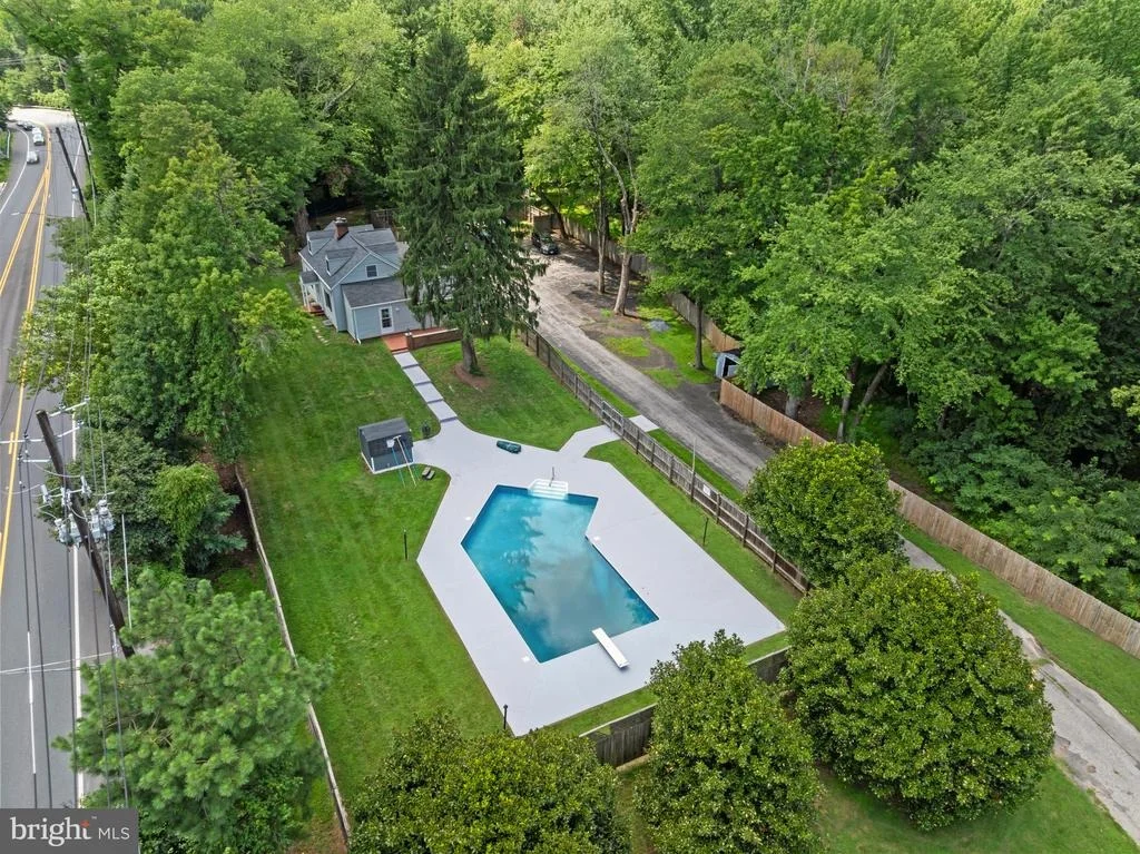 Photo of 7301 WOODYARD ROAD