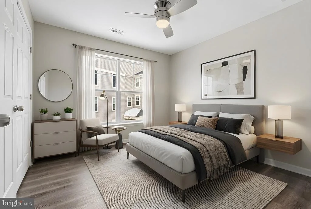 Photo of 5902 FORUM SQUARE