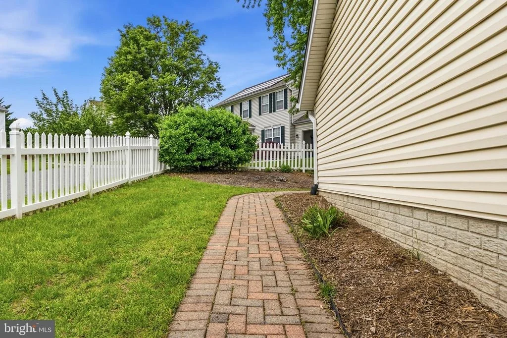 Photo of 704 COLLIER COURT