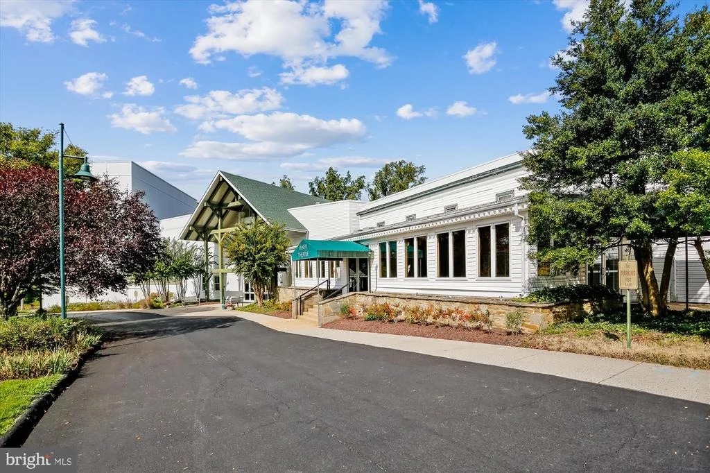 Photo of 4009 EVANGELINE TERRACE