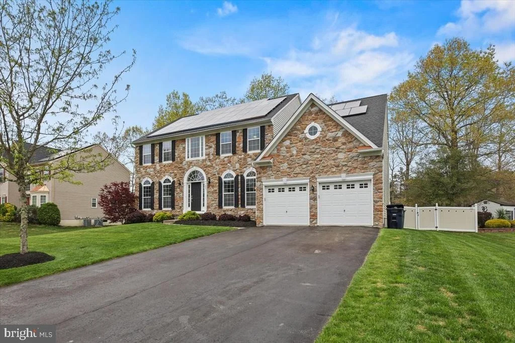 Photo of 205 HUNTINGDON DRIVE