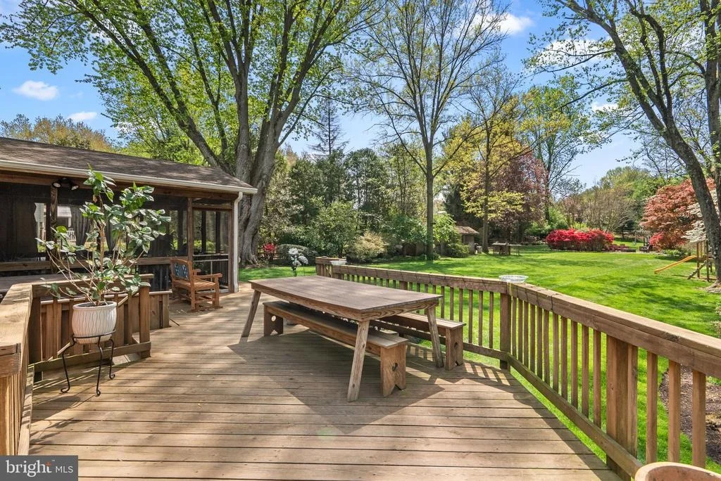 Photo of 4120 SIR WALTER ROAD
