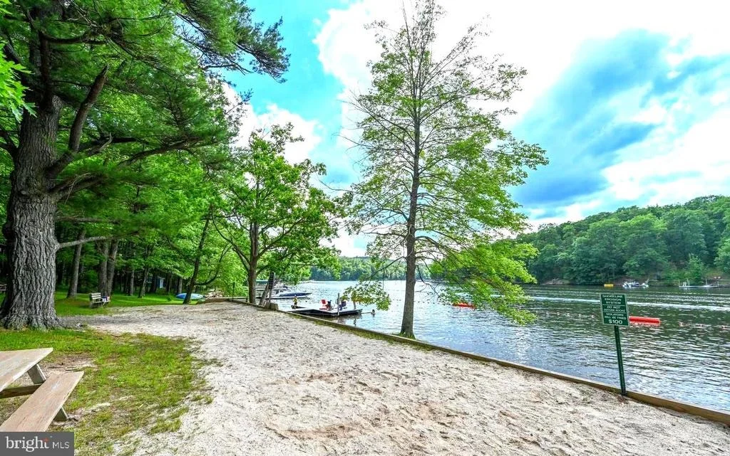 Photo of 185 HIDDEN VALLEY LANE