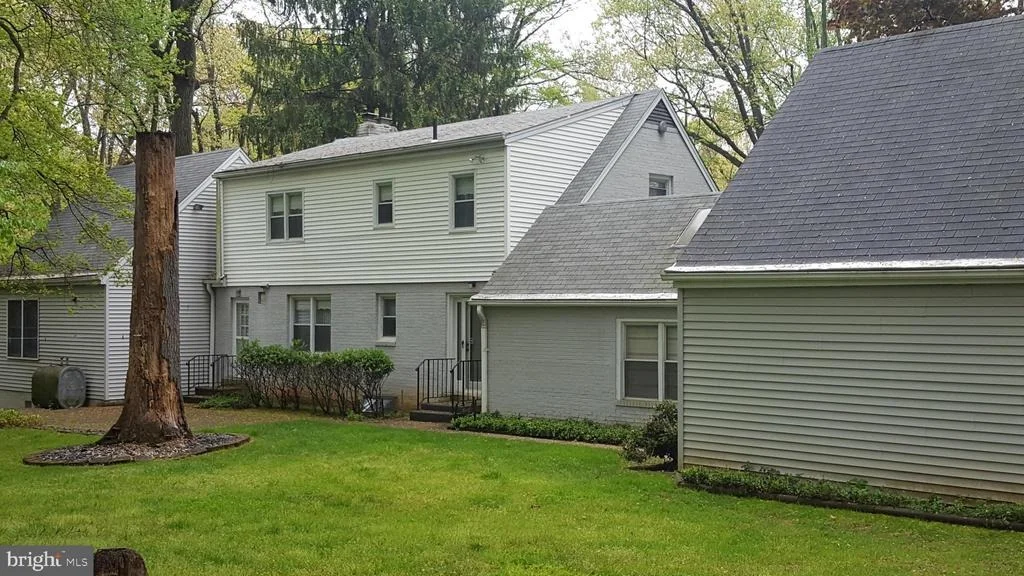 Photo of 916 COPLEY LANE
