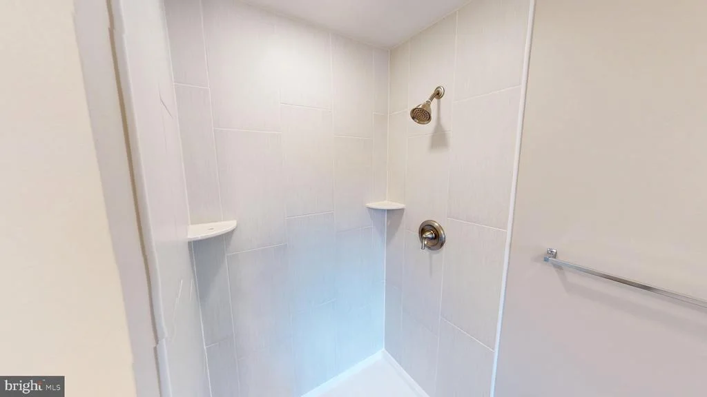 Photo of 5014 NICHOLAS ROAD