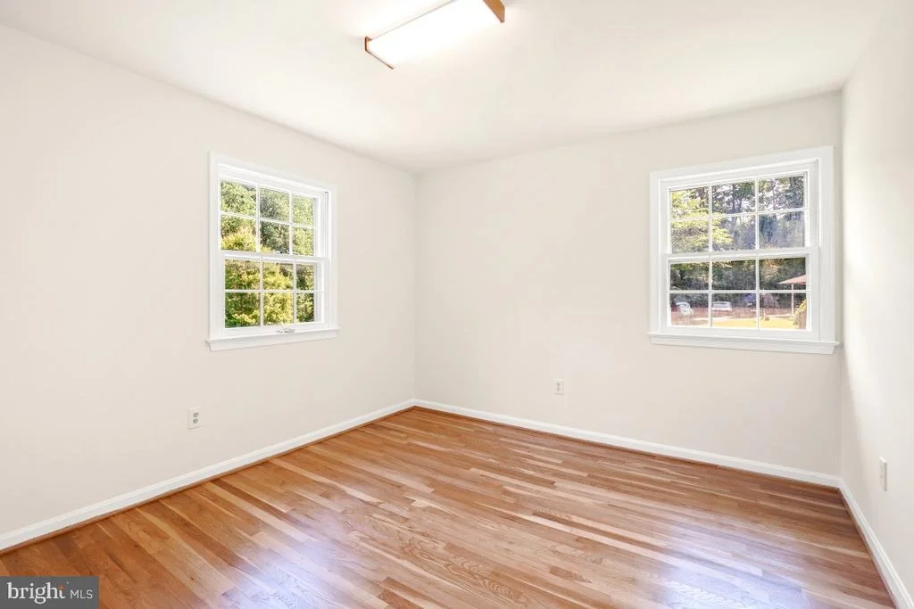 Photo of 882 DIAMOND DRIVE