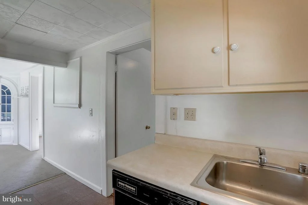Photo of 11409 MAPLEVIEW DRIVE