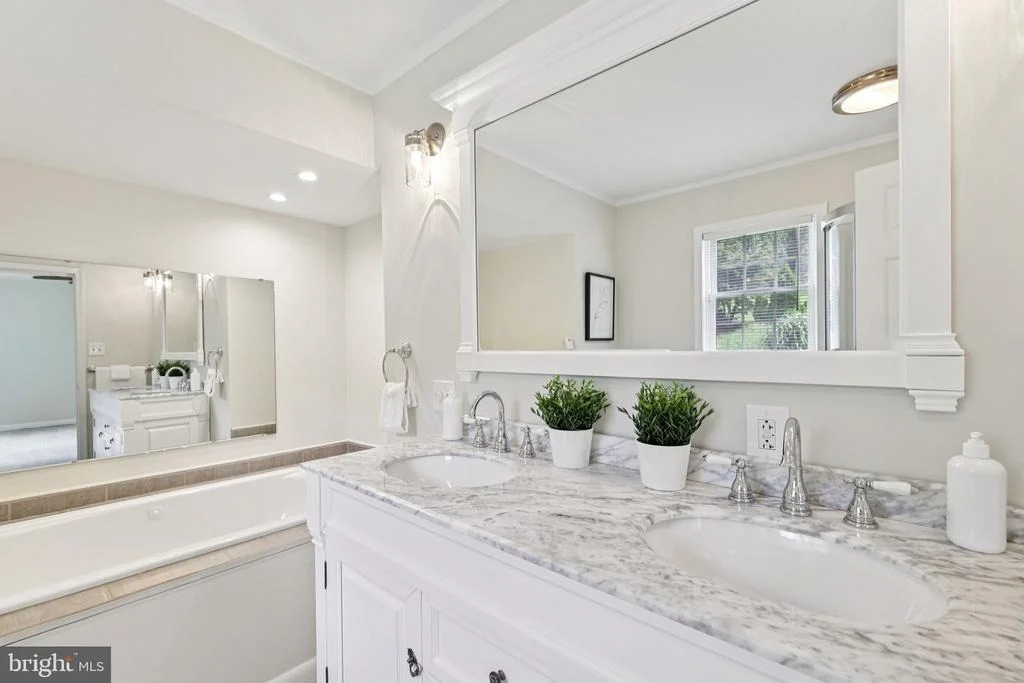 Photo of 7584 CARLIN ROAD