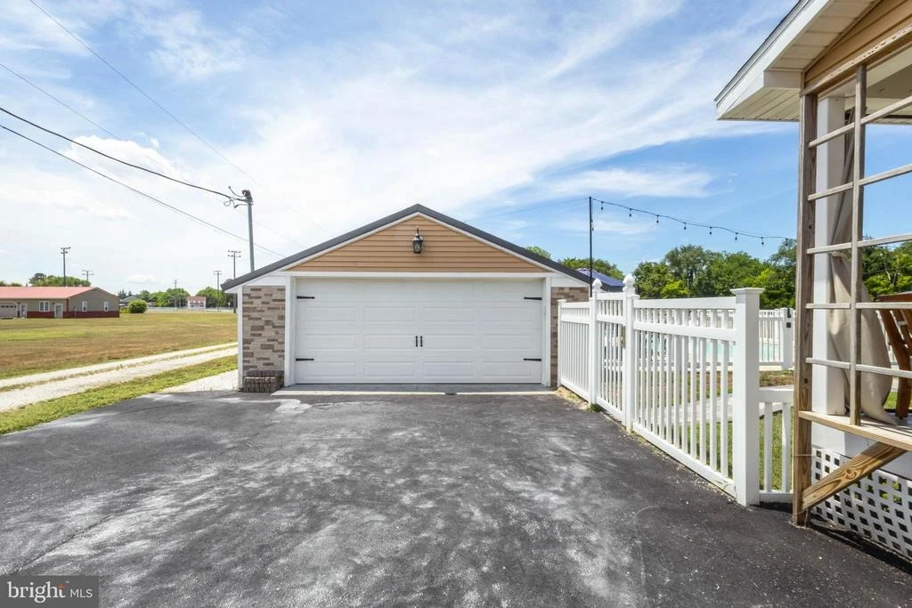 Photo of 30328 SEAFORD ROAD
