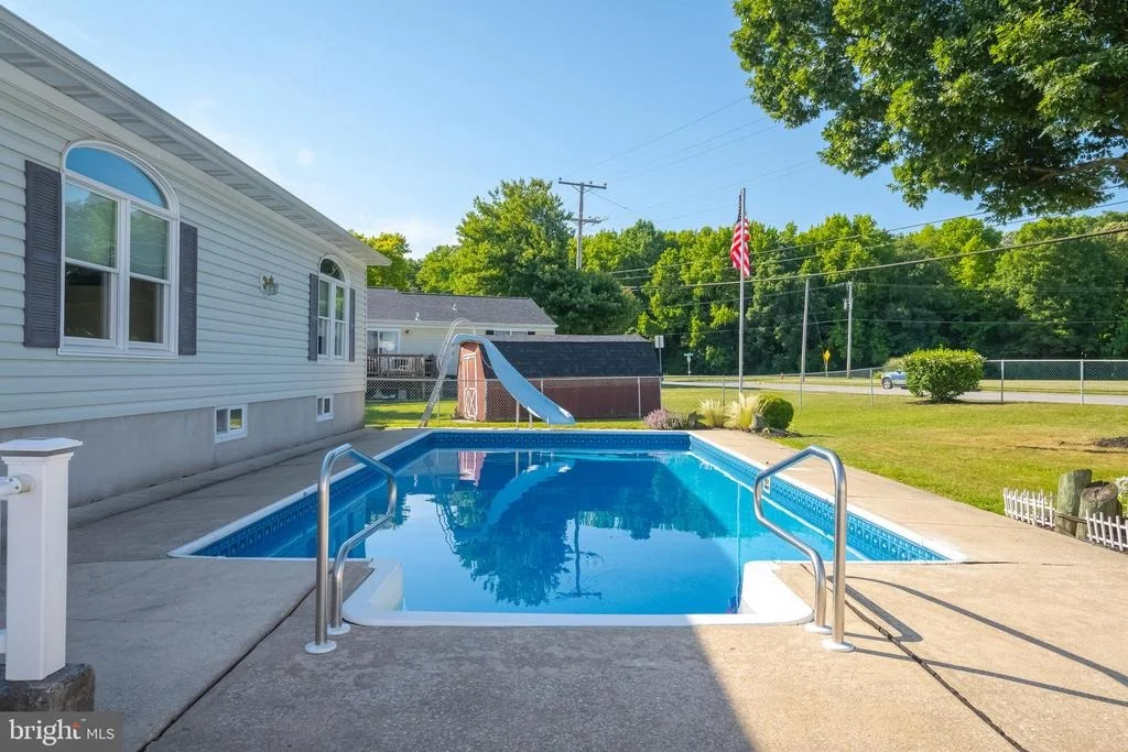 Photo of 417 NOLLMEYER ROAD