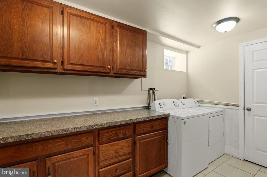 Photo of 100 HUNTCREST CIRCLE