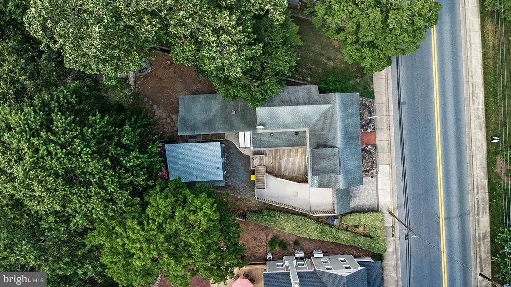 Photo of 606 KINGS HIGHWAY