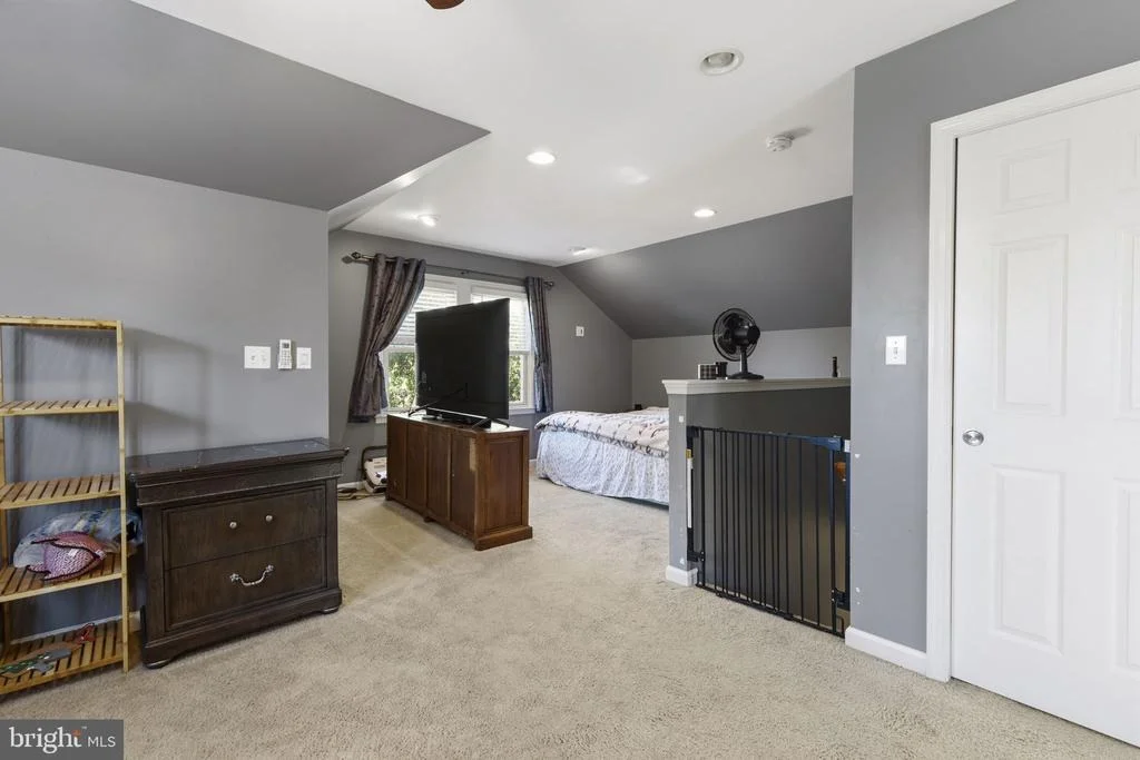 Photo of 4413 MAPLE AVENUE