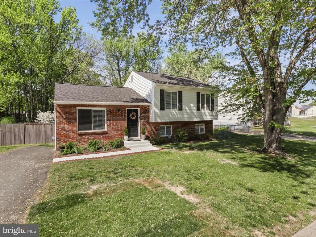 Photo of 12209 GABLE LANE