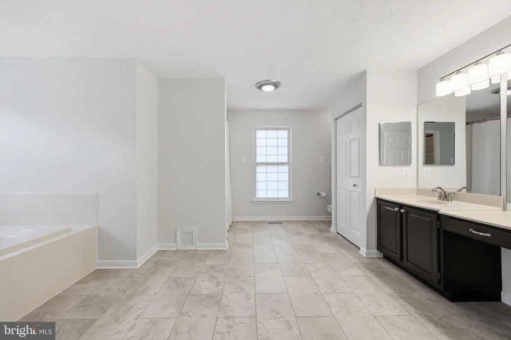 Photo of 376 WINGED FOOT DRIVE
