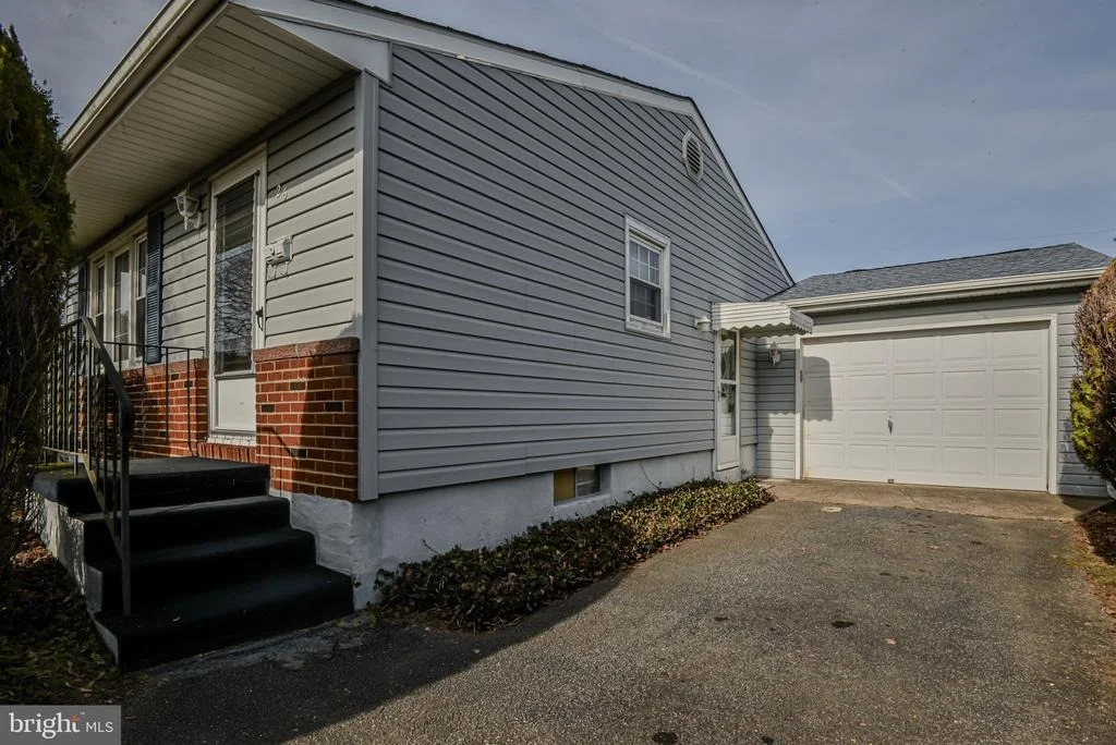 Photo of 25 CHARRING LANE