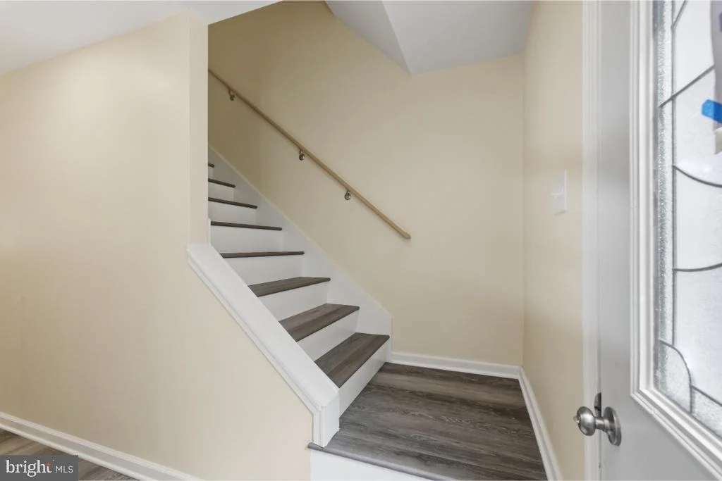 Photo of 24823 CUTSAIL DRIVE