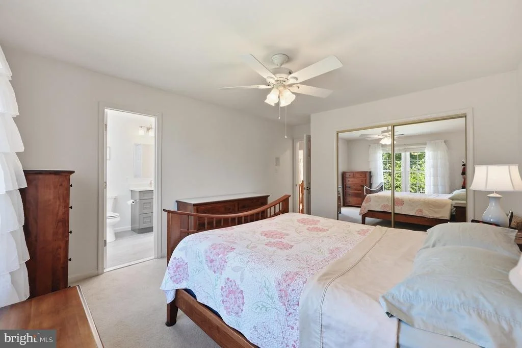 Photo of 1019 CHINABERRY DRIVE