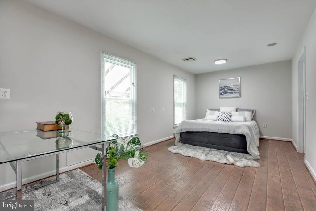 Photo of 8200 TYSON ROAD
