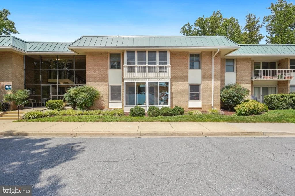 Photo of Unit 82B at 3630 GLENEAGLES DRIVE
