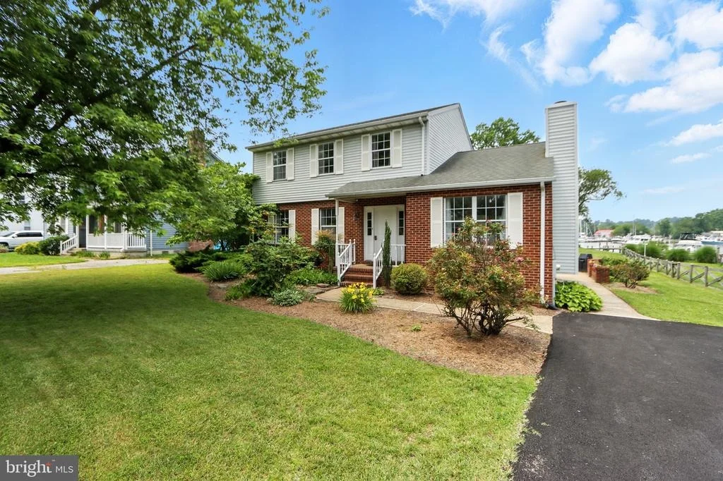 Photo of 6082 DRUM POINT ROAD