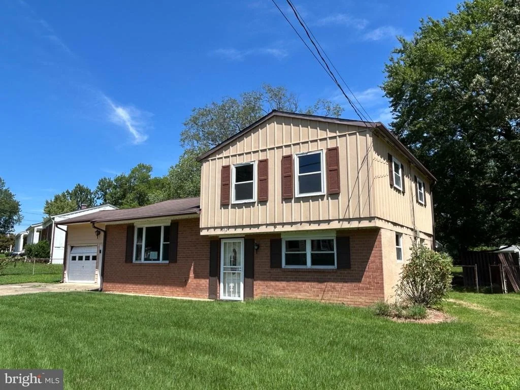 Photo of 9512 SMALL DRIVE
