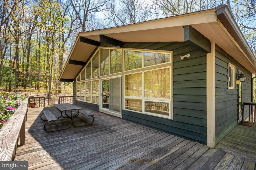 Photo of 365 RIDGE ROAD
